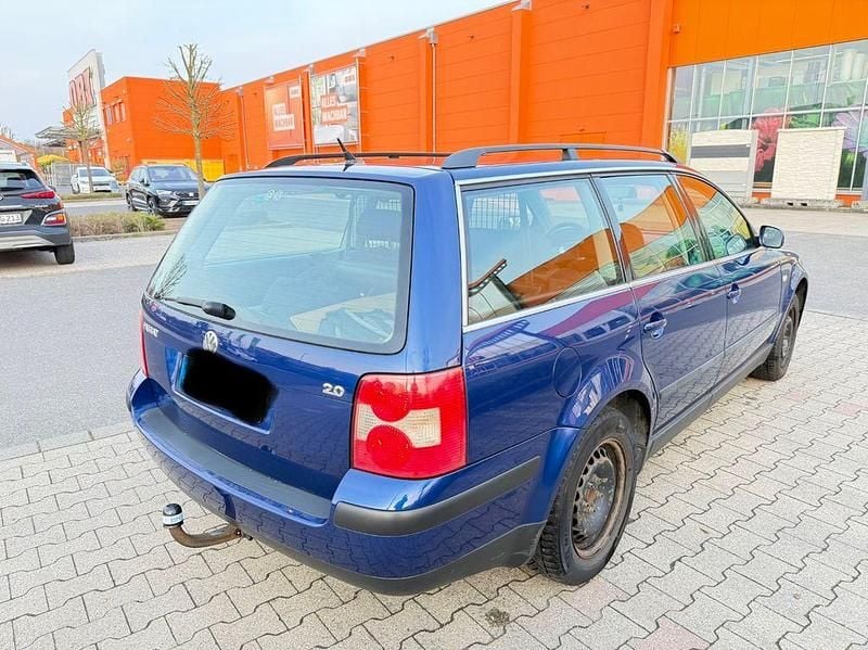 Gebraucht VW Passat Basis 116 PS (85 kW) 2001 Blau Kombi