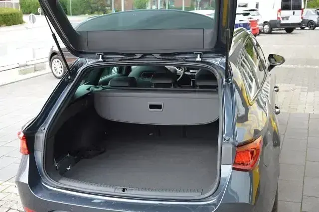Gebraucht Cupra Leon 204 PS (150 kW) 2023 Magnetic tech (metallic) Limousine