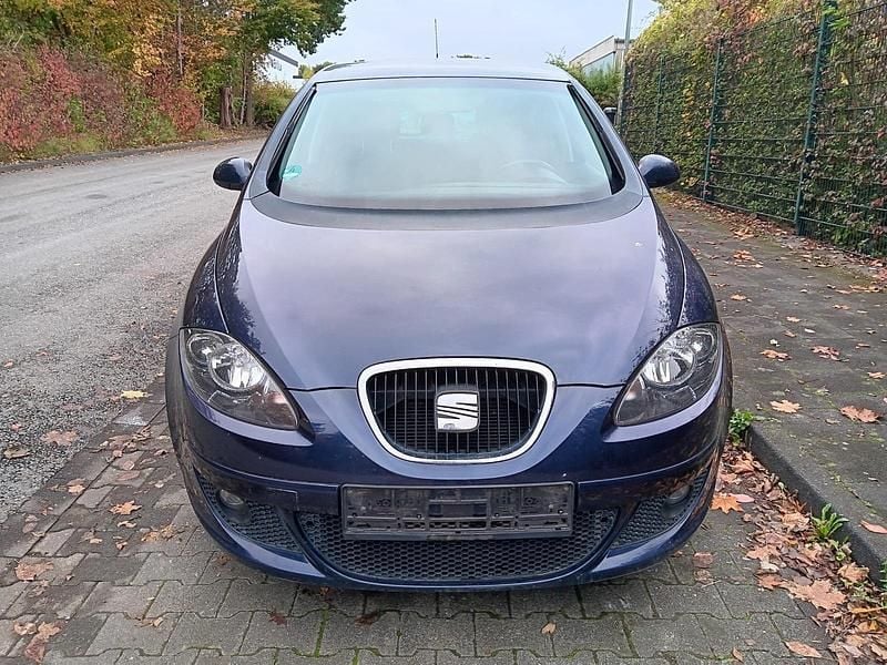 Blau Gebraucht 2006 Seat Altea Van / Kleinbus | 1.300 € (Guter Preis) - Bild 1/4