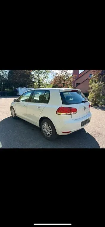 Gebraucht VW Golf VI Trendline 80 PS (58 kW) 2009 Weiß Limousine