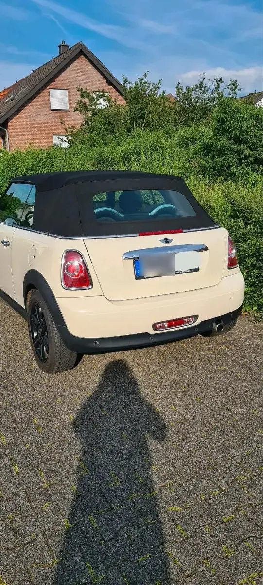 Gebraucht Mini Cooper Cabriolet 122 PS (89 kW) 2011 Beige Cabrio