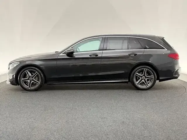 Gebraucht Mercedes C180 AMG line 156 PS (114 kW) 2021 Grau Limousine