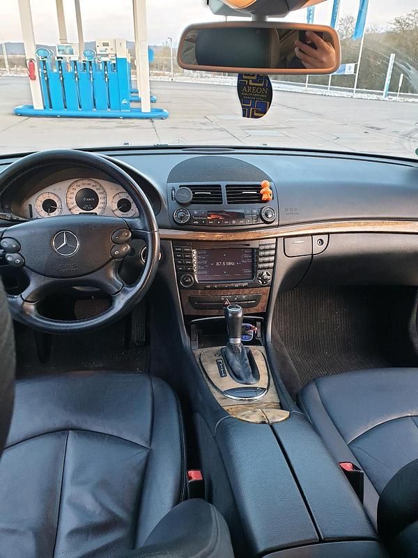 Gebraucht Mercedes E280 Avantgarde 190 PS (139 kW) 2008 Grau Kombi