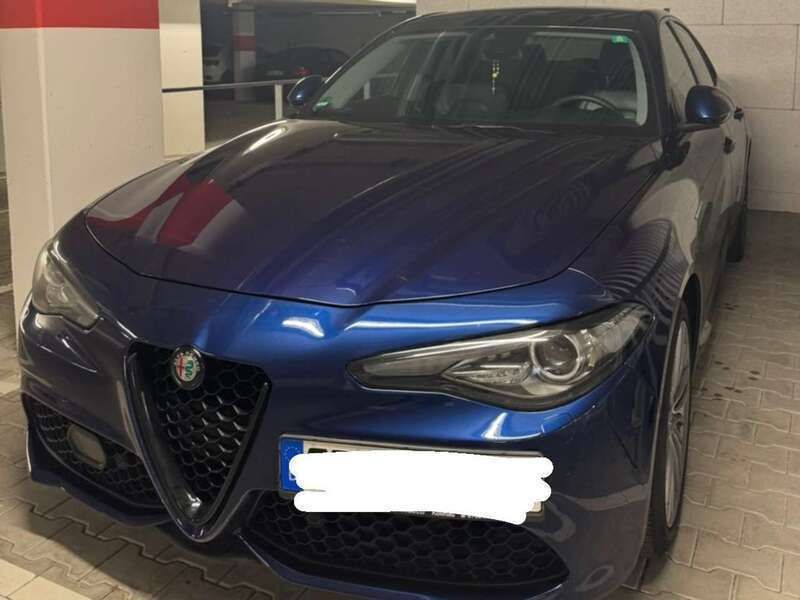 Blau Gebraucht 2017 Alfa Romeo Giulia Limousine | 21.500 € (Etwas zu teuer) - Bild 1/4