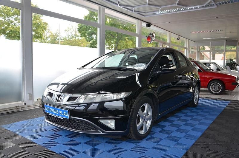 Schwarz Gebraucht 2010 Honda Civic Sport Limousine | 8.290 € (Etwas zu teuer) - Bild 1/4