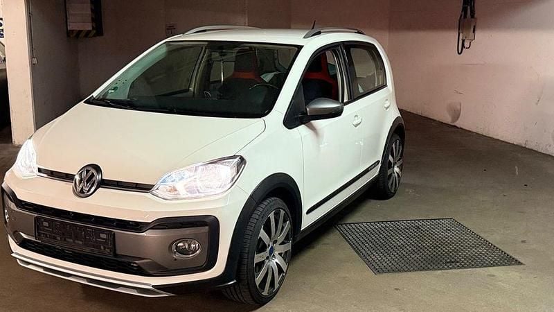 Gebraucht VW cross up! 90 PS (66 kW) 2017 Weiß Kleinwagen