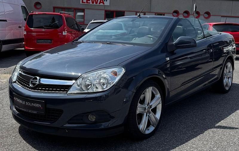 Blau Gebraucht 2010 Opel Astra Cabriolet Cabrio | 3.990 € (Guter Preis) - Bild 1/4