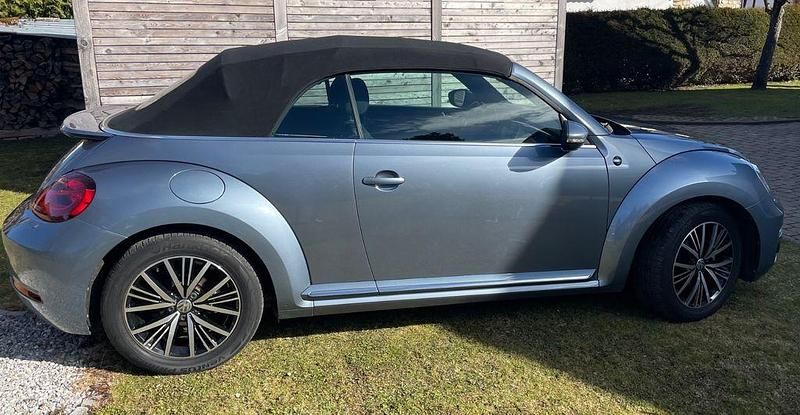 Blau Gebraucht 2017 VW Beetle Sound Cabrio | 17.900 € (Guter Preis) - Bild 1/4
