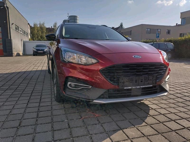 Rot Gebraucht 2019 Ford Focus Active Kombi | 11.900 € (Superpreis) - Bild 1/4