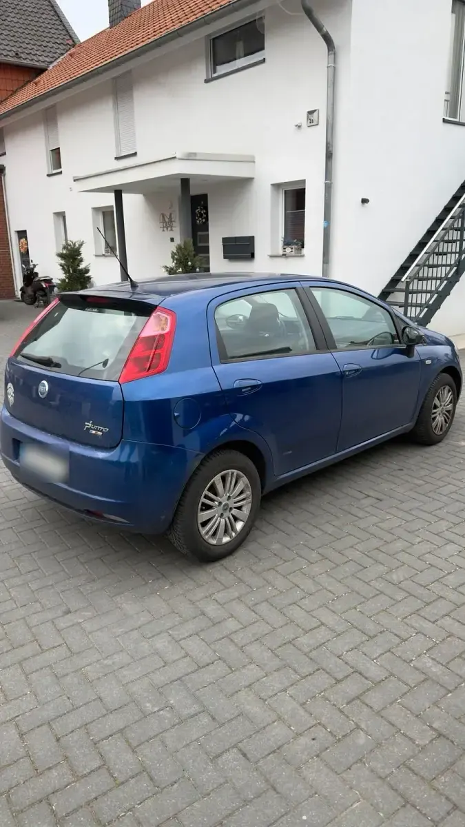 Gebraucht Fiat Grande Punto 75 PS (55 kW) 2007 Blau Kleinwagen