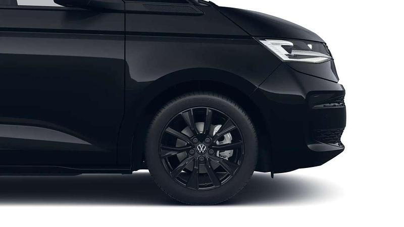 Gebraucht VW Multivan Life 150 PS (110 kW) 2024 Deep black perleffekt Van