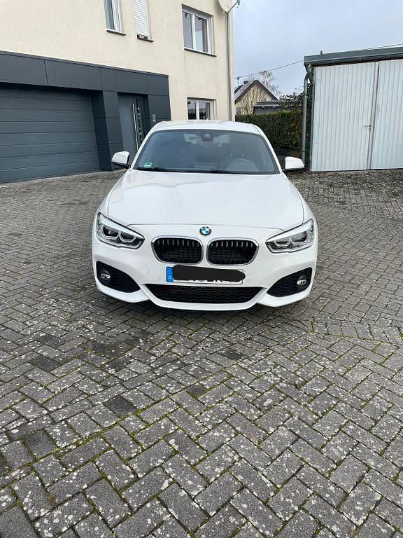 Weiß Gebraucht 2018 BMW 120 M Sport Kleinwagen | 18.000 € (Guter Preis) - Bild 1/4