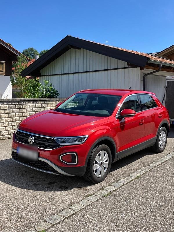 Rot Gebraucht 2022 VW T-Roc Life SUV | 21.900 € (Fairer Preis) - Bild 1/4