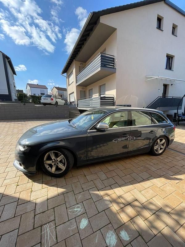 Gebraucht Audi A4 143 PS (105 kW) 2009 Grau Kombi