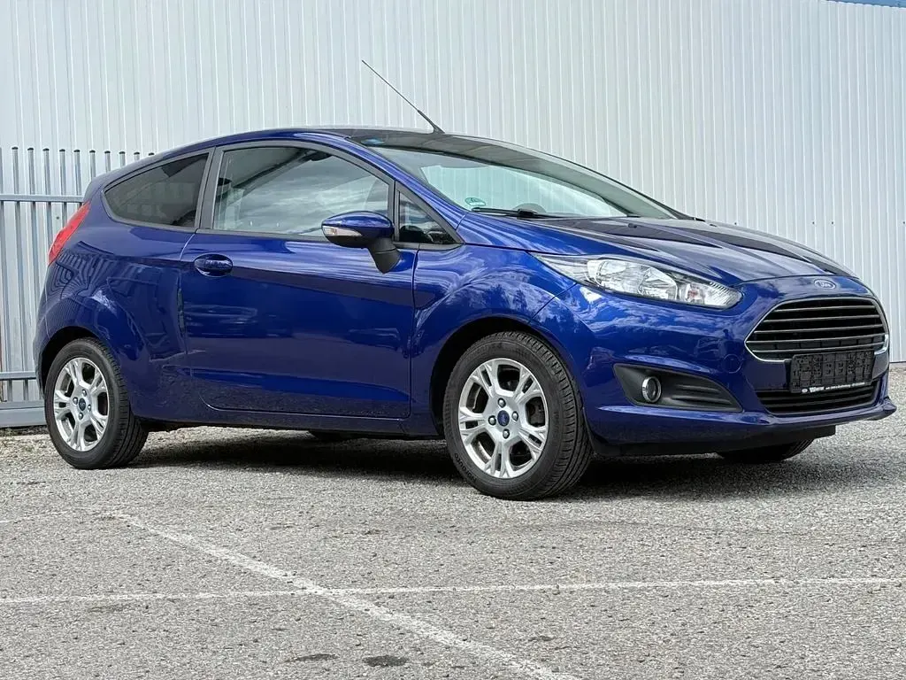 Gebraucht Ford Fiesta SYNC Edition 101 PS (74 kW) 2014 Blau Kleinwagen