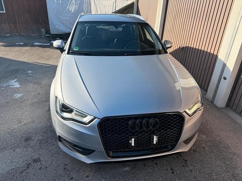 Silber Gebraucht 2015 Audi A3 Kleinwagen | 7.600 € (Superpreis) - Bild 1/4