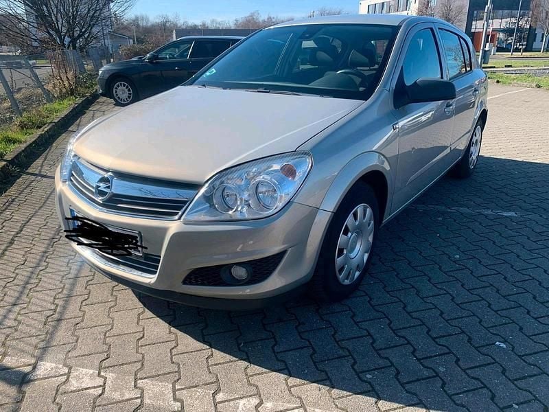 Gebraucht Opel Astra 100 PS (73 kW) 2007 Kleinwagen