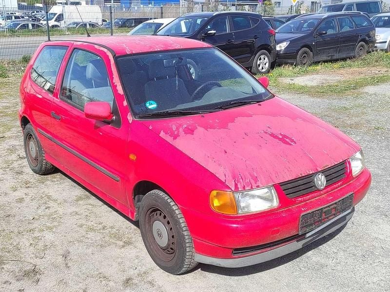 Second-hand VW Polo 60 CP (44 kW) 2000 Roșu Berlinǎ