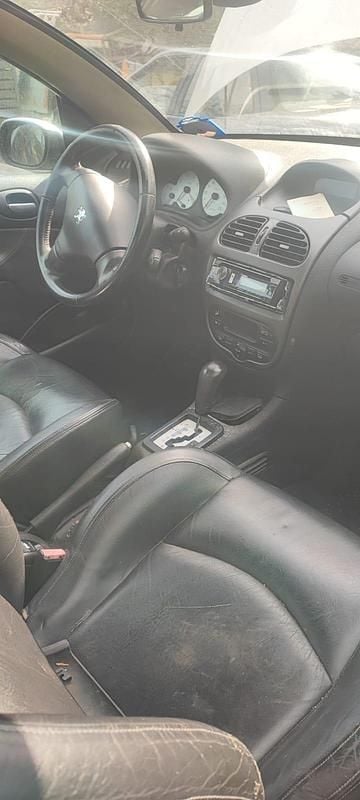 Gebraucht Peugeot 206 108 PS (79 kW) 2001 Silber Cabrio