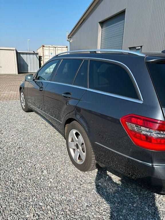 Gebraucht Mercedes 220 170 PS (125 kW) 2012 Grau Limousine