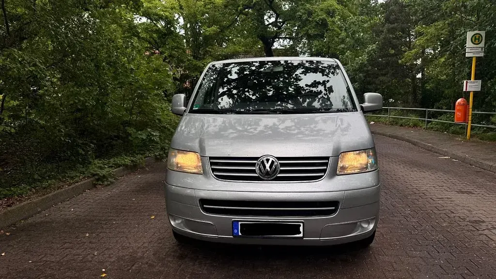 Usado VW Caravelle 131 CV (96 kW) 2005 Plateado Van