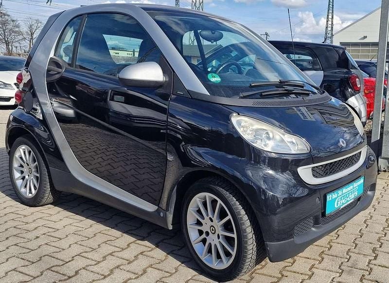 Schwarz Gebraucht 2009 Smart ForTwo Coupé Passion Kleinwagen | 3.890 € (Fairer Preis) - Bild 1/4