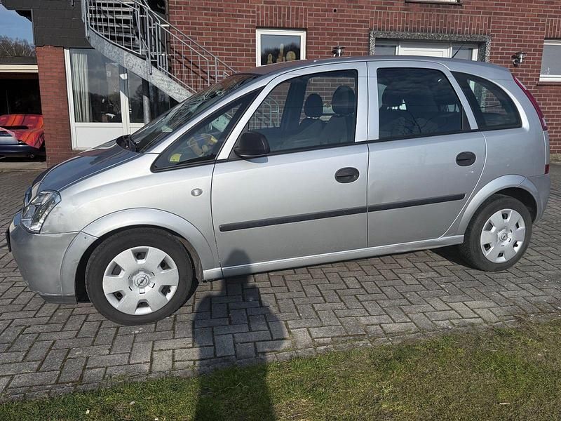 Gebraucht Opel Meriva 87 PS (63 kW) 2003 Silber Van / Kleinbus
