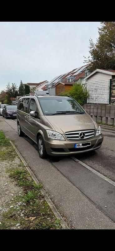 Gold Gebraucht 2011 Mercedes Viano Edition Van / Kleinbus | 25.500 € - Bild 1/4