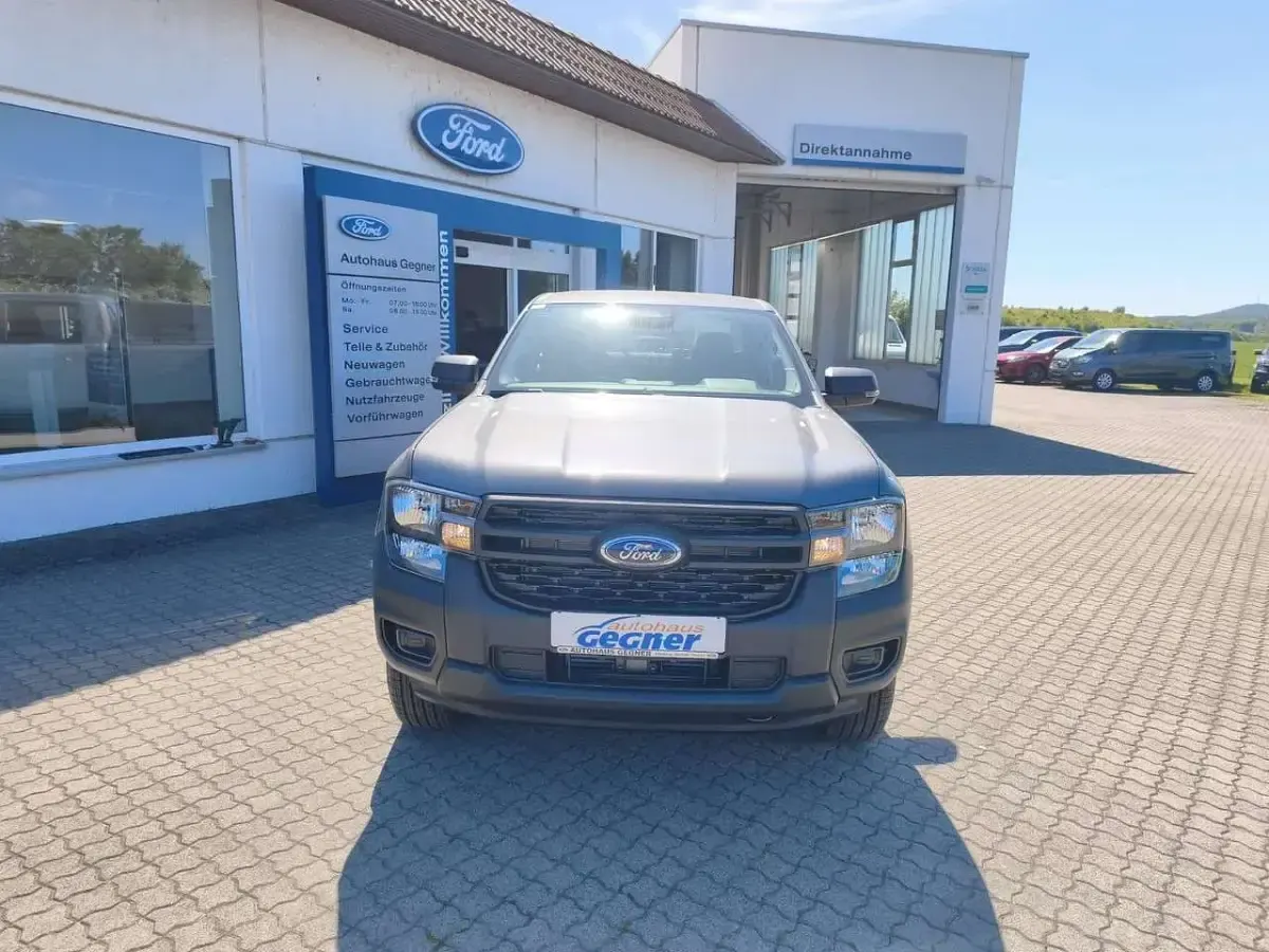 Neu Ford Ranger XL 170 PS (125 kW) 2026 Grau Pickup
