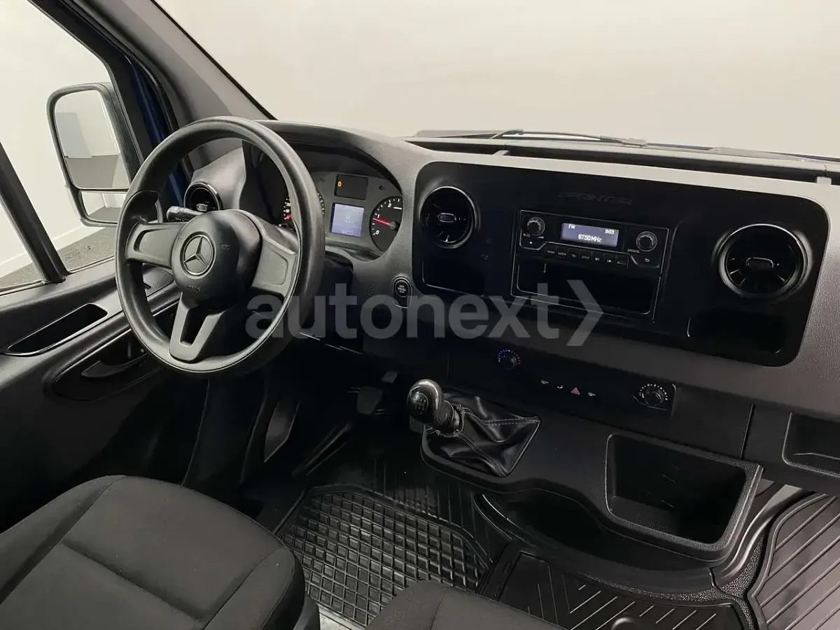 Second-hand Mercedes Sprinter 114 CP (83 kW) 2019 Albastru Van