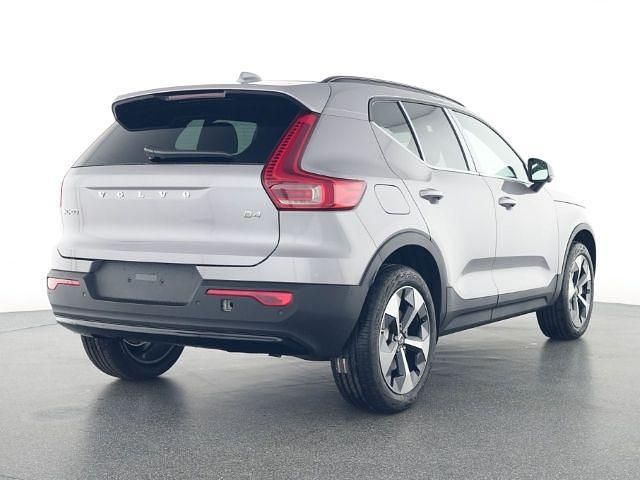 Gebraucht Volvo XC40 Plus 197 PS (144 kW) 2025 Silber SUV