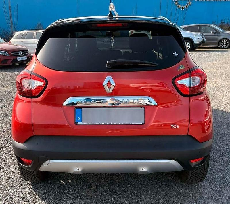 Gebraucht Renault Captur Intens 118 PS (86 kW) 2015 Rot SUV