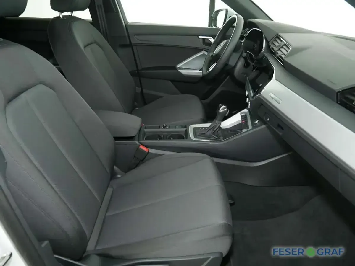 Gebraucht Audi Q3 S-Line 150 PS (110 kW) 2024 Gletscherweiß SUV