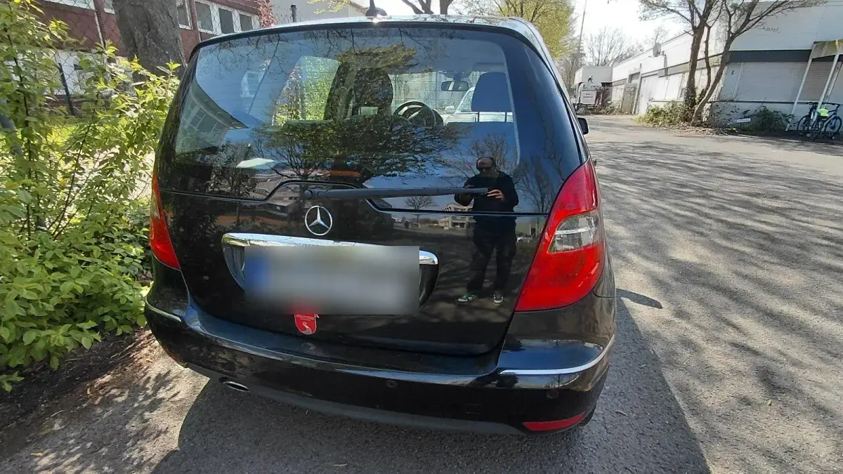 Gebraucht Mercedes A160 95 PS (69 kW) 2012 Schwarz Kleinwagen