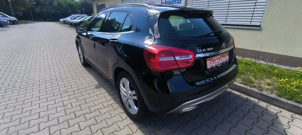 Gebraucht Mercedes GLA180 122 PS (89 kW) 2015 Schwarz SUV