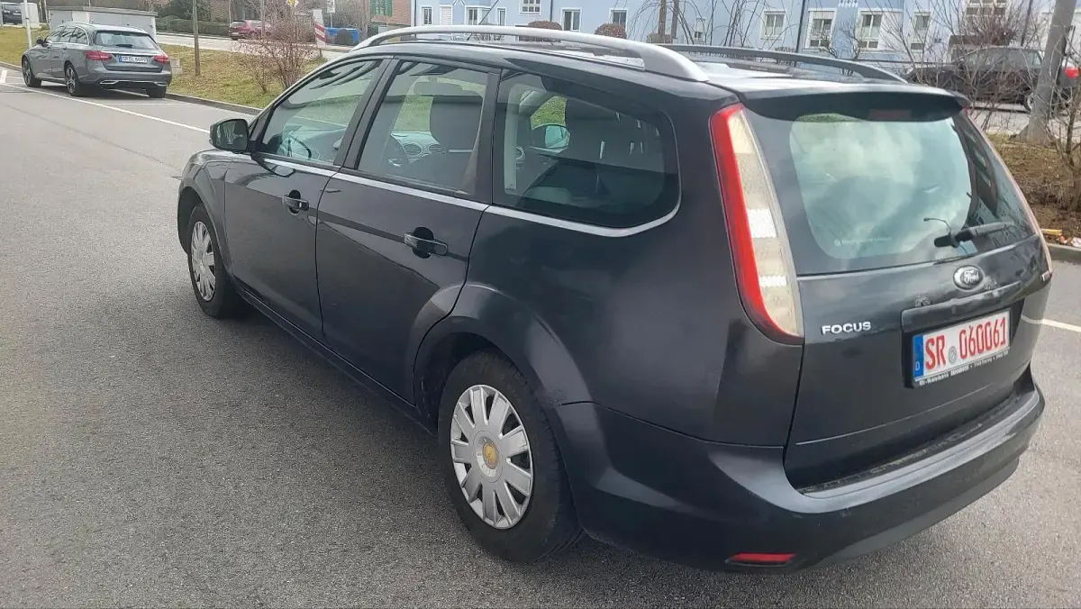 Gebraucht Ford Focus 109 PS (80 kW) 2009 Schwarz Kombi