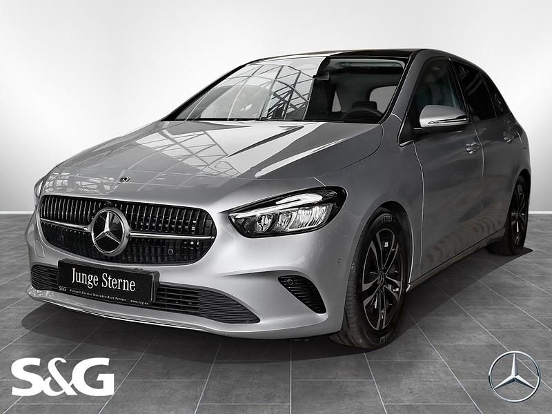Metalliclack hightechsilber Gebraucht 2024 Mercedes B200 Progressive Van / Kleinbus | 34.480 € (Etwas zu teuer) - Bild 1/4