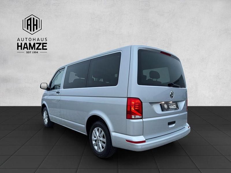 Gebraucht VW Multivan Trendline 150 PS (110 kW) 2020 Silber Van