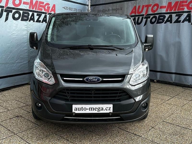 Gebraucht Ford Tourneo 131 PS (96 kW) 2017 Grau Van / Kleinbus