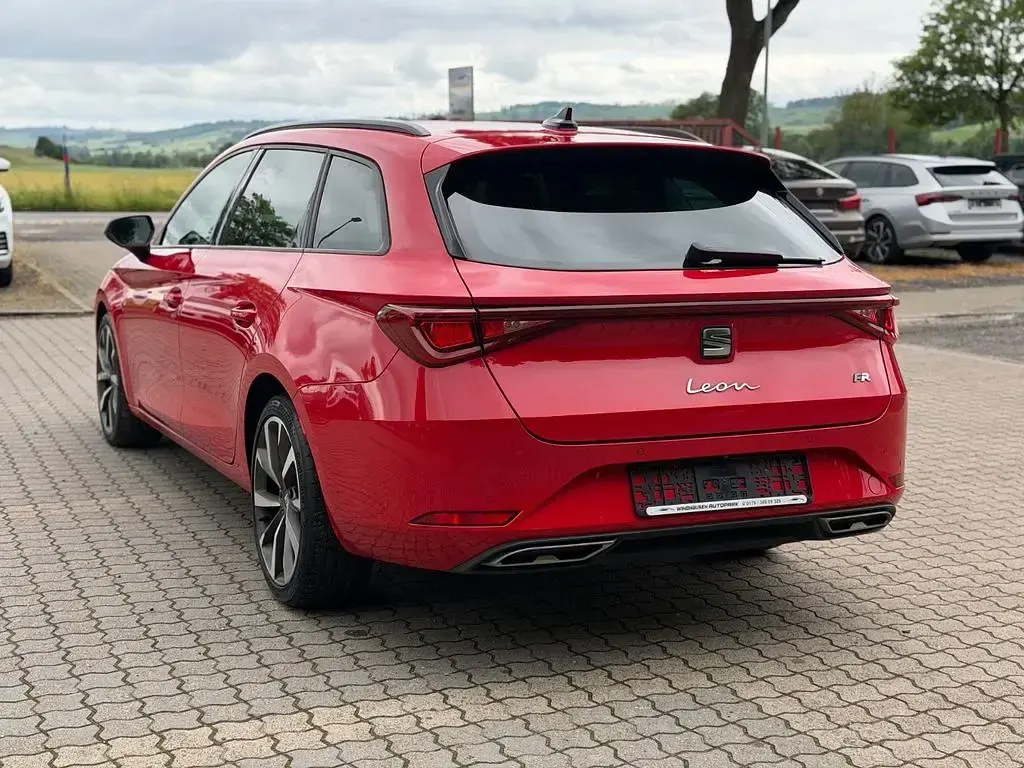 Gebraucht Seat Leon FR 150 PS (110 kW) 2022 Rot Limousine