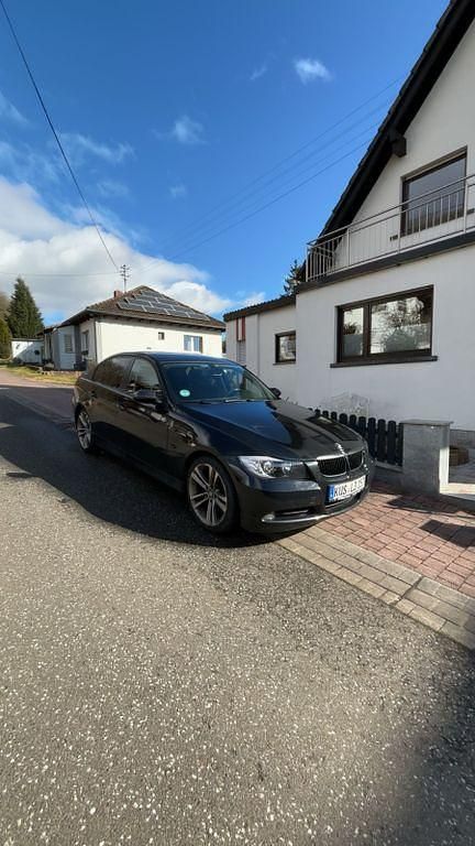 Gebraucht BMW 320 150 PS (110 kW) 2006 Schwarz Limousine