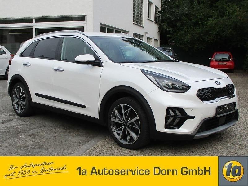 Snow white pearl (metallic) Gebraucht 2021 Kia Niro Spirit SUV | 20.900 € (Fairer Preis) - Bild 1/4
