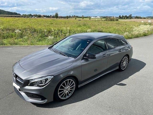 Grau Gebraucht 2018 Mercedes CLA220 Shooting Brake Kombi | 19.000 € (Fairer Preis) - Bild 1/4
