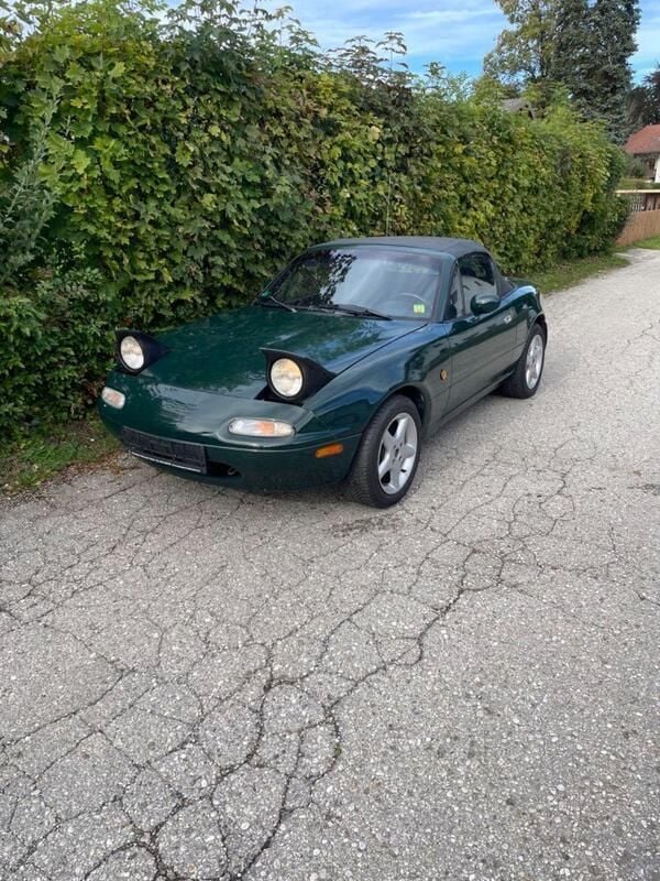 Grün Gebraucht 1992 Mazda MX5 Cabrio | 6.999 € - Bild 1/4