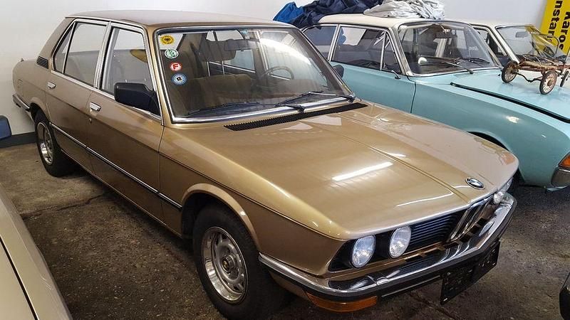 Gold Gebraucht 1980 BMW 518 Limousine | 9.995 € - Bild 1/4