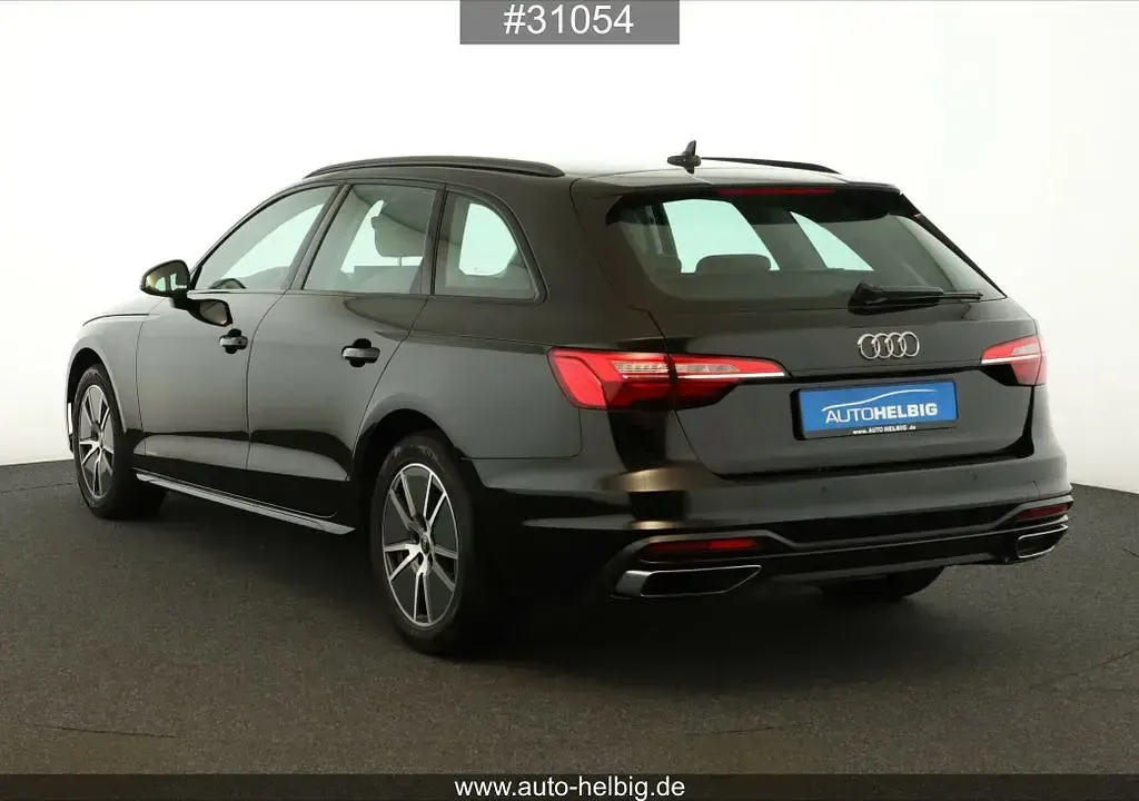 Gebraucht Audi A4 Advanced 163 PS (119 kW) 2022 Schwarz Kombi