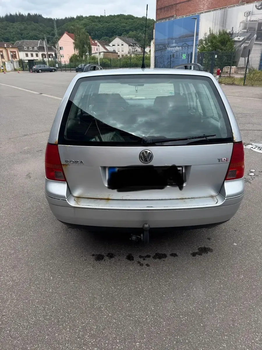 Gebraucht VW Bora 131 PS (96 kW) 2003 Silber Kombi