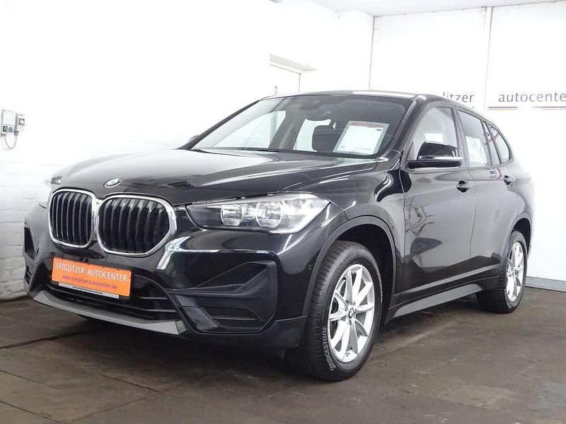 Schwarz ii Gebraucht 2022 BMW X1 Advantage SUV | 23.900 € (Fairer Preis) - Bild 1/4