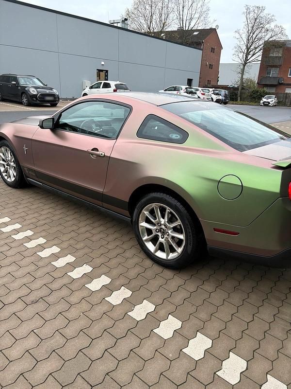 Gebraucht Ford Mustang 309 PS (227 kW) 2010 Silber Coupé