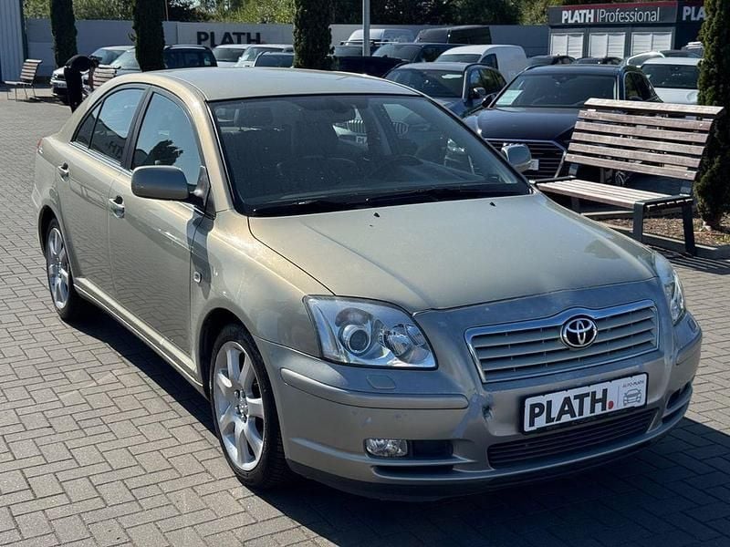 Gebraucht Toyota Avensis Executive 163 PS (119 kW) 2004 Grün Kleinwagen